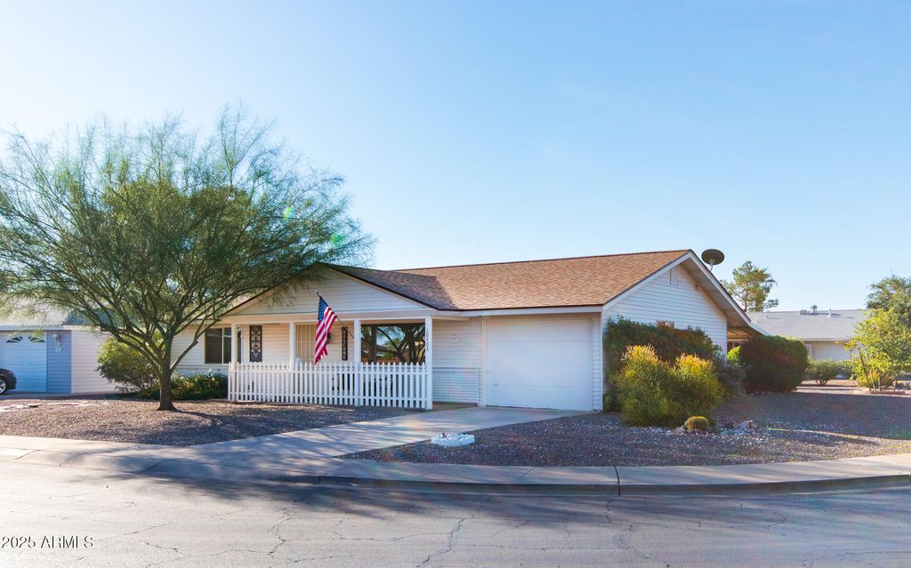 Photo of 10405 W Andover Avenue, Sun City, AZ 85351 (MLS # 6942993)