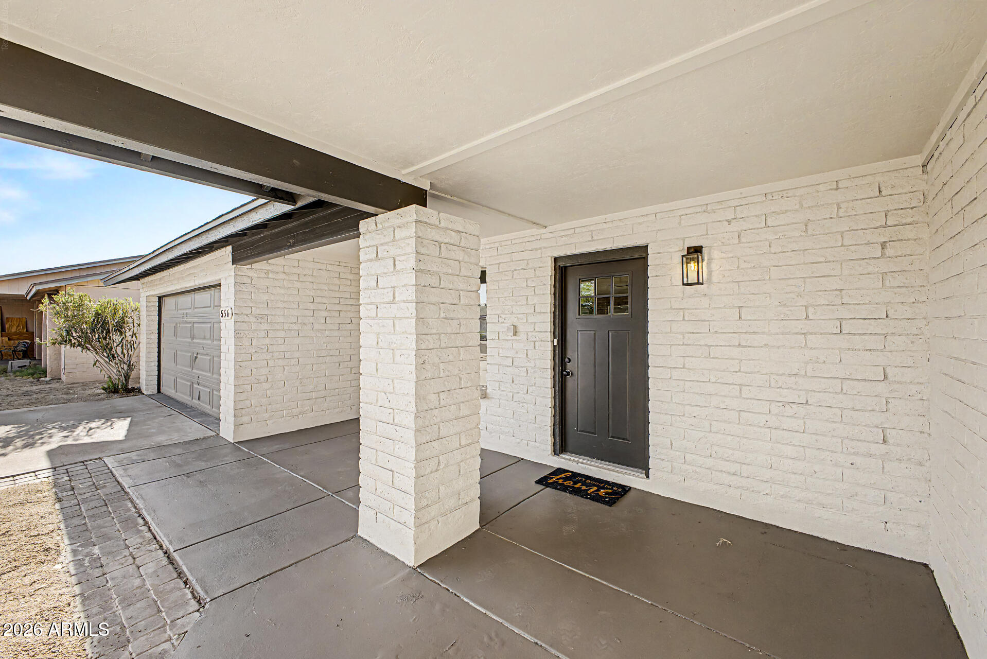 556 W KIVA Avenue