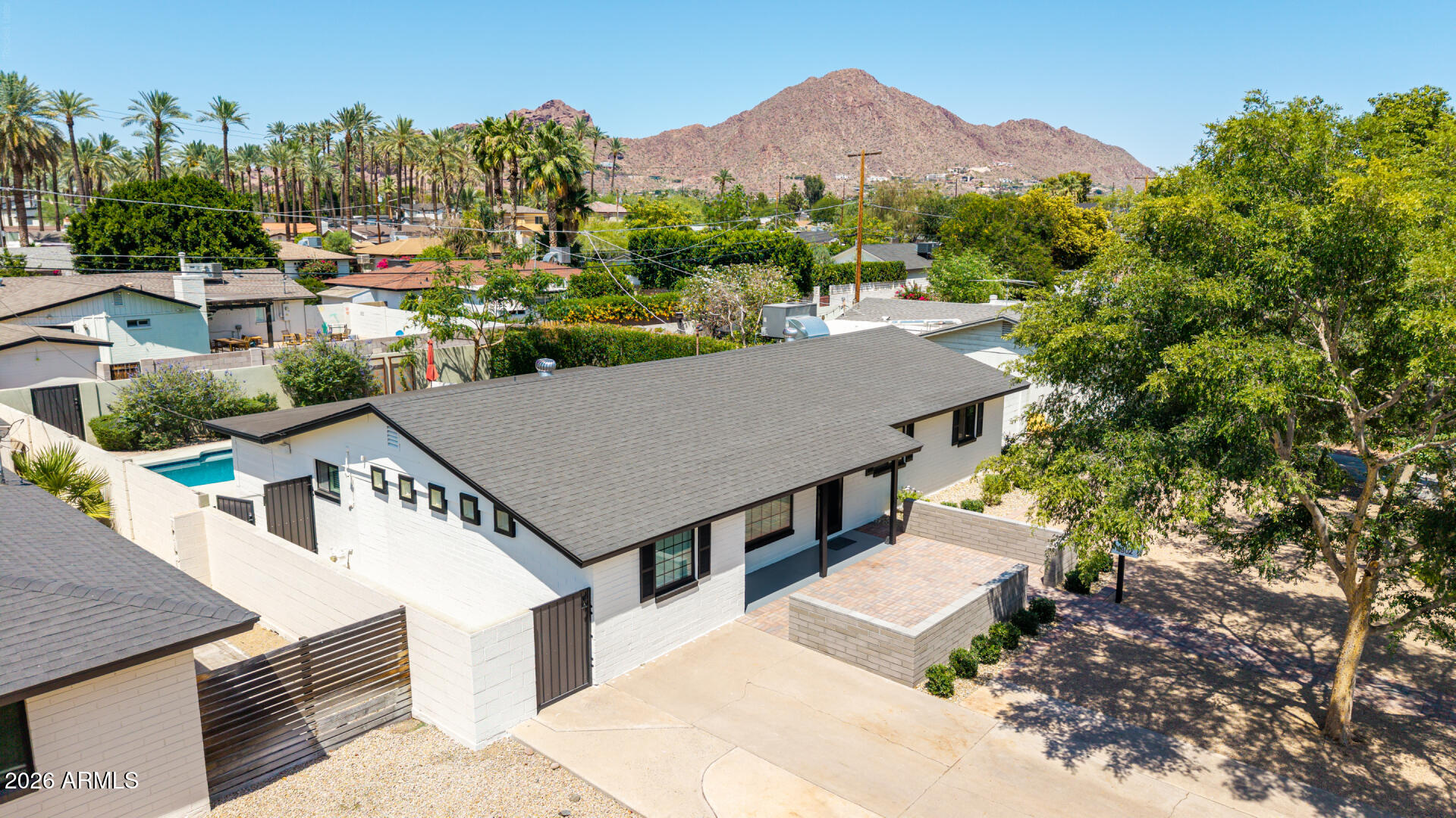 4302 E MONTECITO Avenue