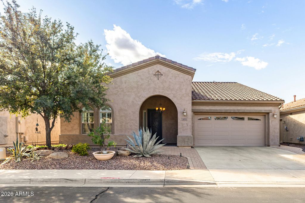 Photo of 4033 E Narrowleaf Drive, Gilbert, AZ 85298 (MLS # 6990389)