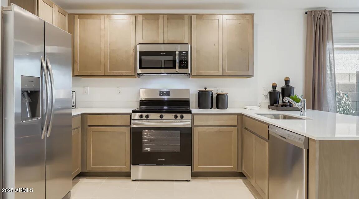 9678 W PICCADILLY Road