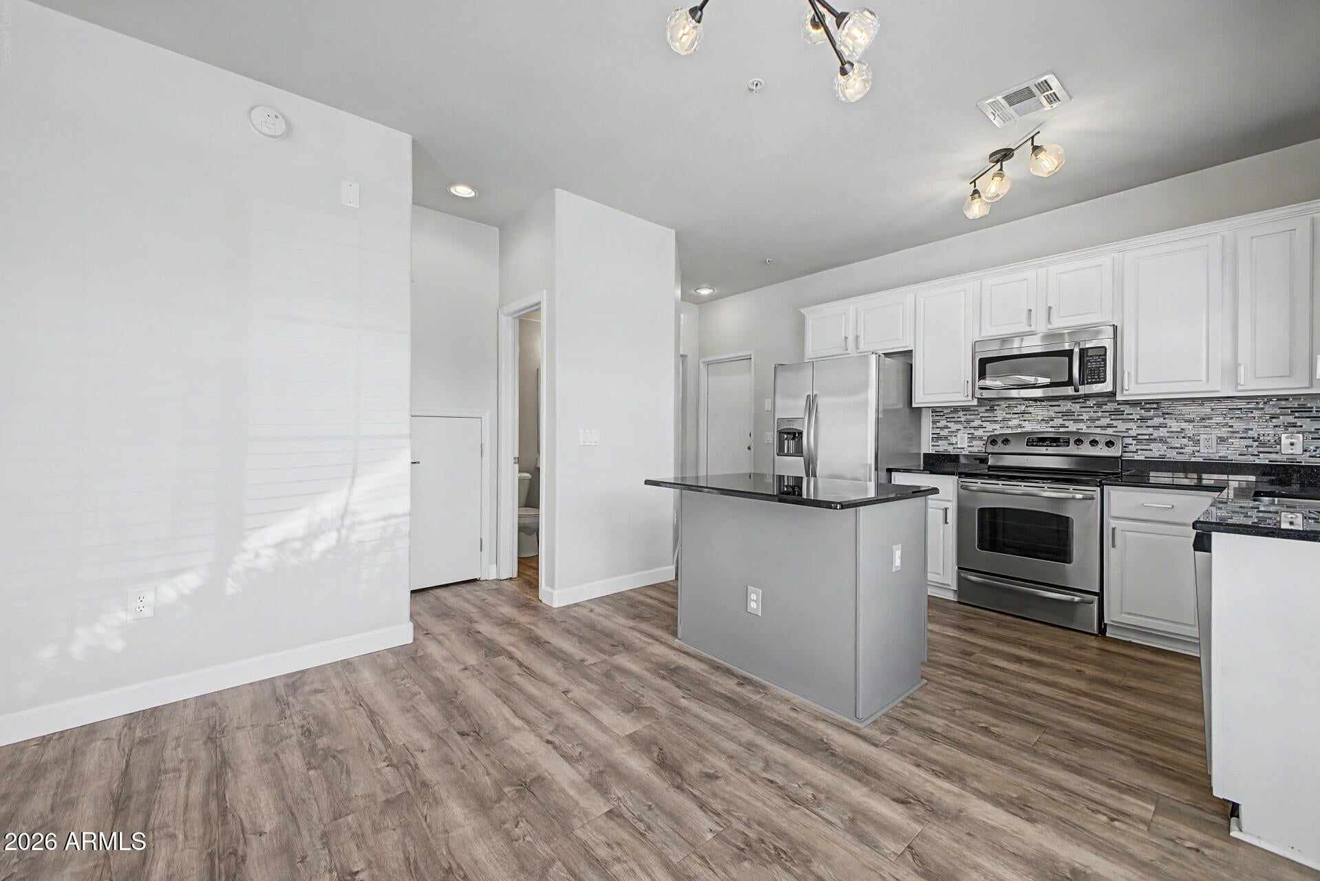 1350 S GREENFIELD Road 1033