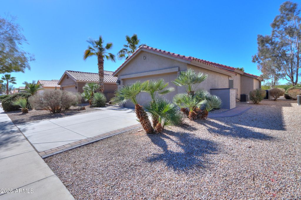 Photo of 37 S Seville Lane, Casa Grande, AZ 85194 (MLS # 6980276)