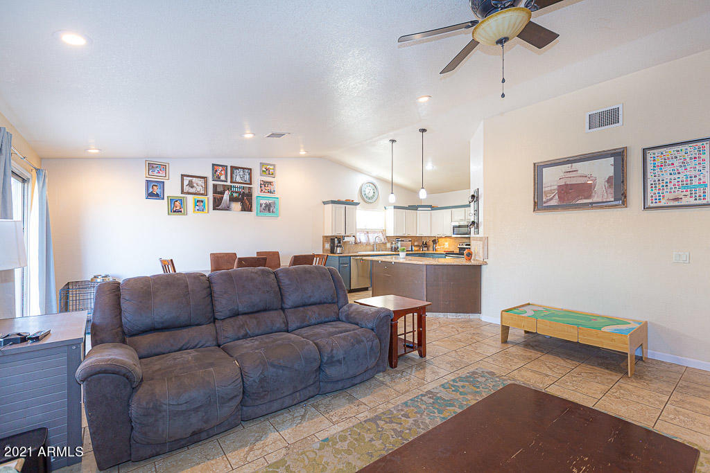 CANYON DE FLORES PHASE 1A - Residential