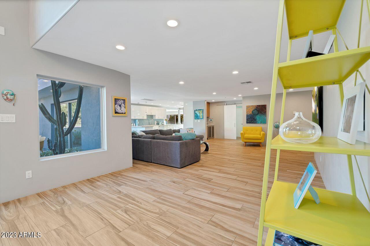 DEL RAY ESTATES - Residential