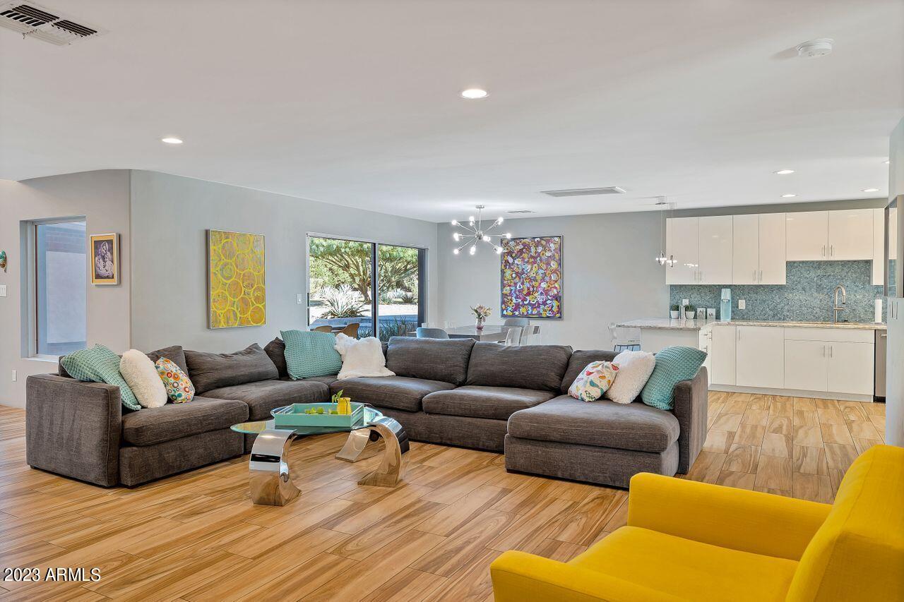 DEL RAY ESTATES - Residential