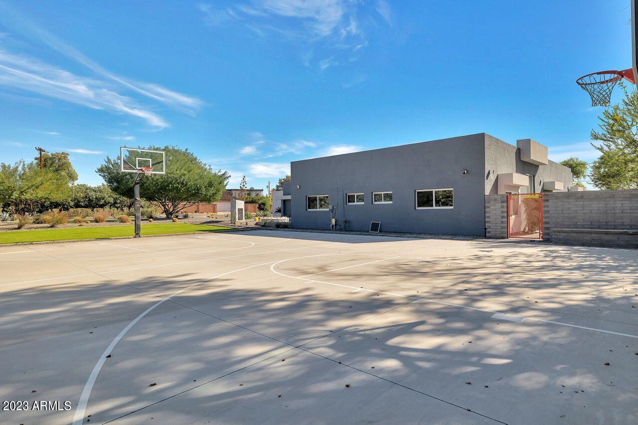 DEL RAY ESTATES - Residential