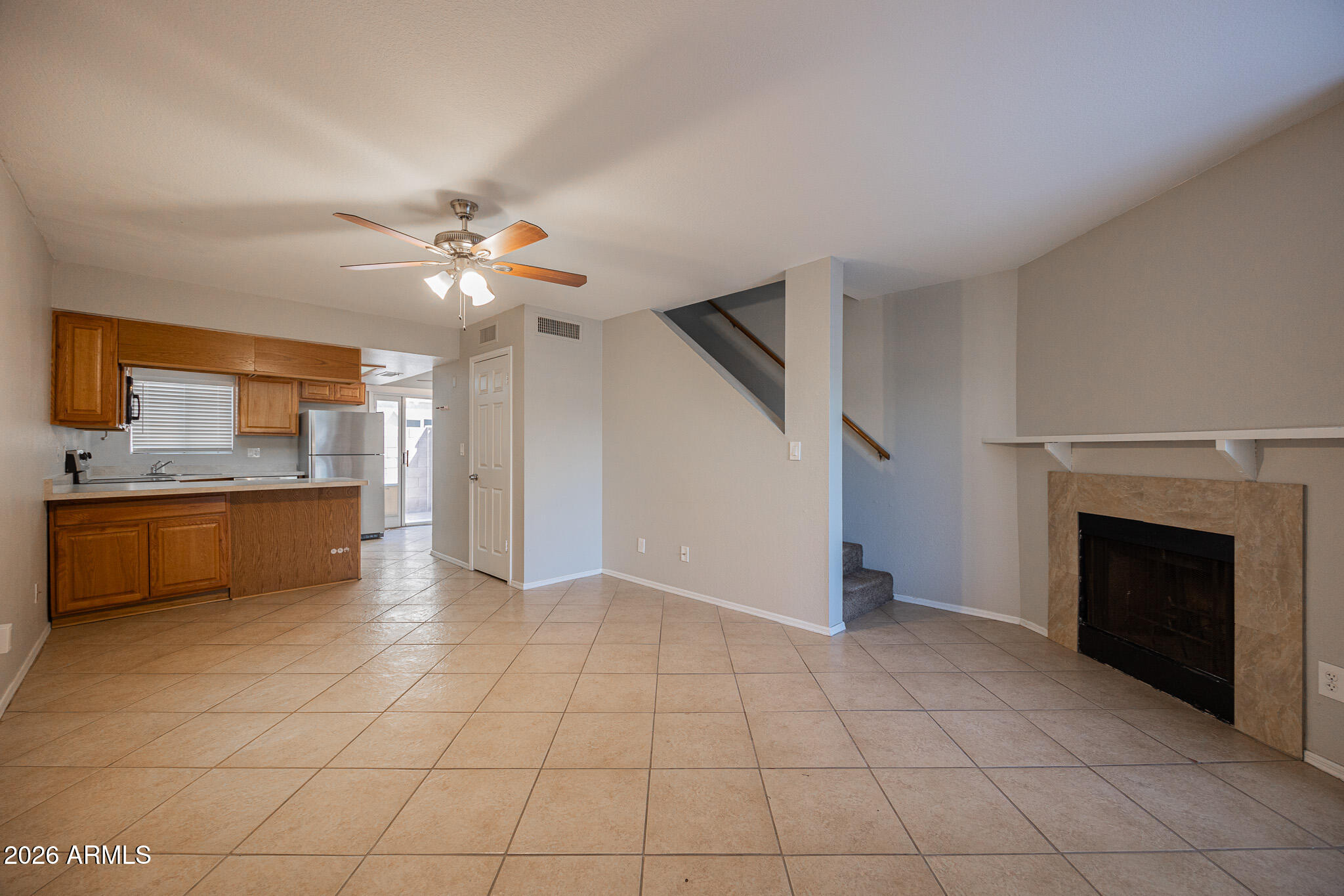 1055 W 5TH Street 18