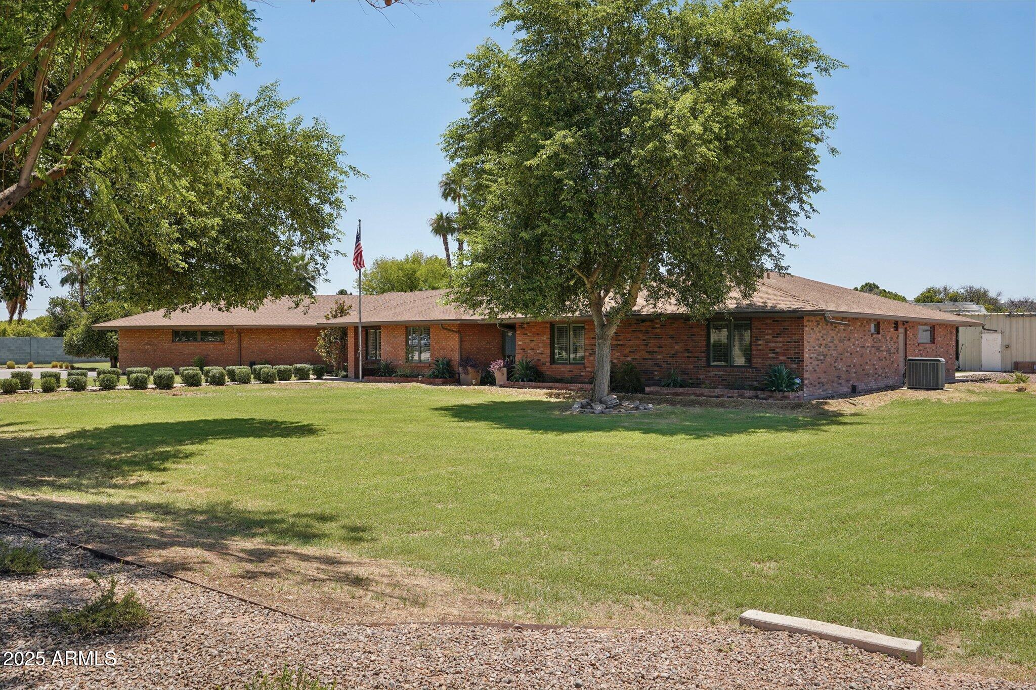 4041 E HERMOSA VISTA Drive
