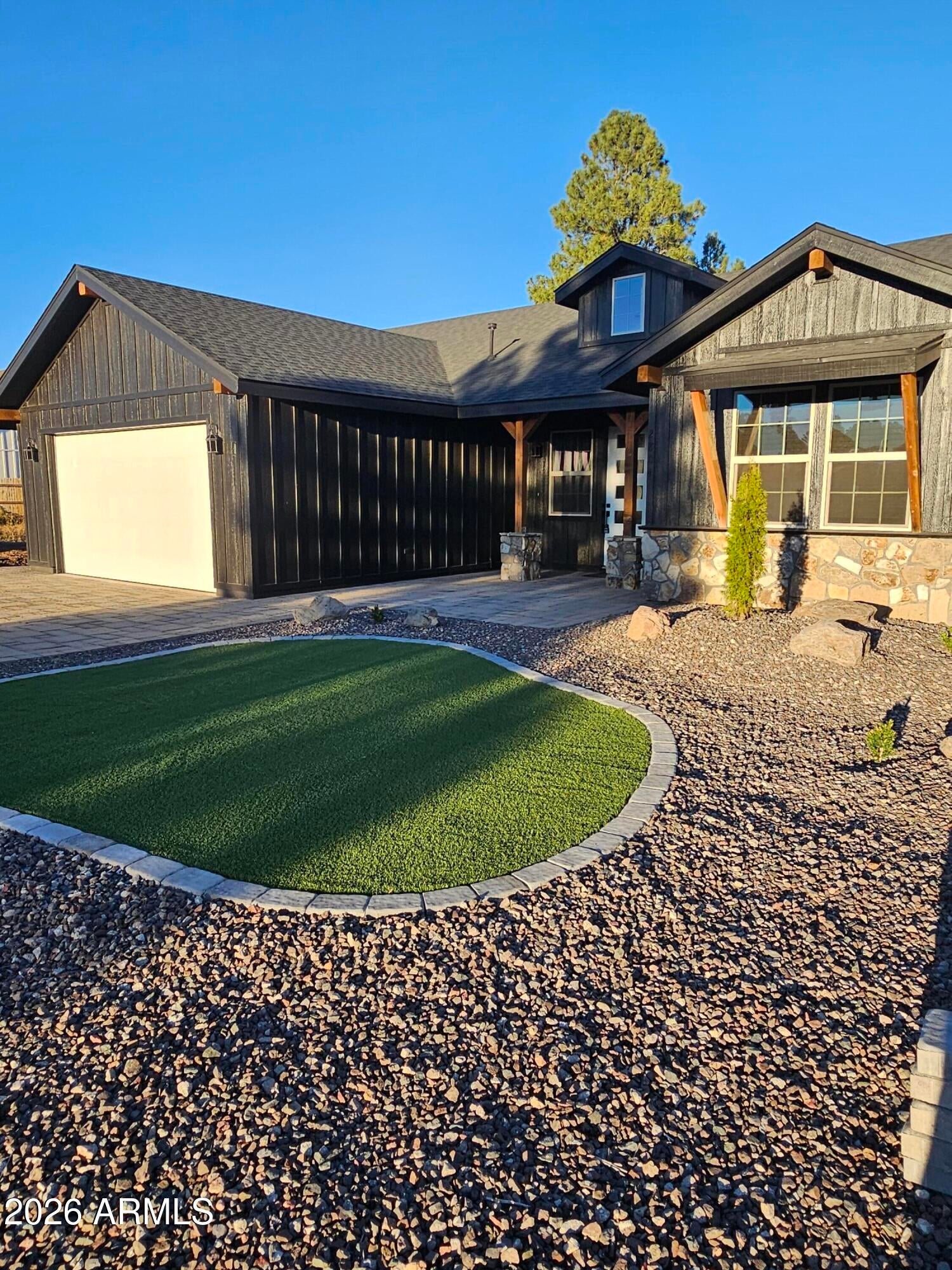 2804 BOGEY Drive