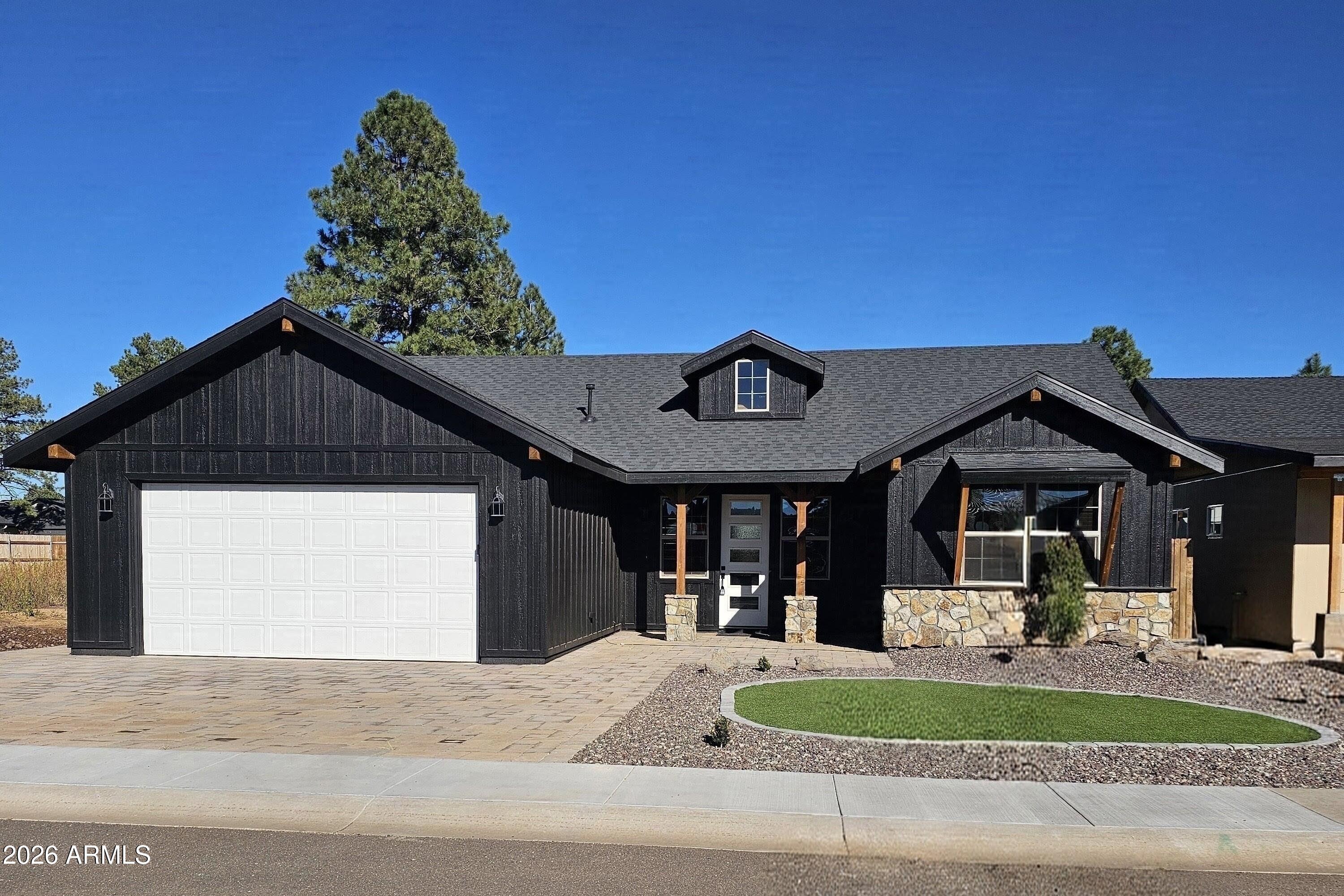 2804 BOGEY Drive