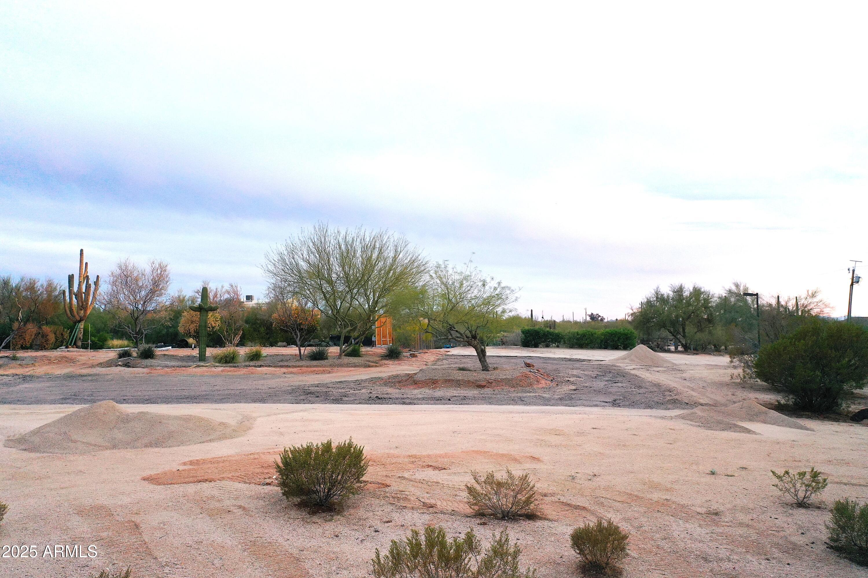 6107 E LONE MOUNTAIN Road -