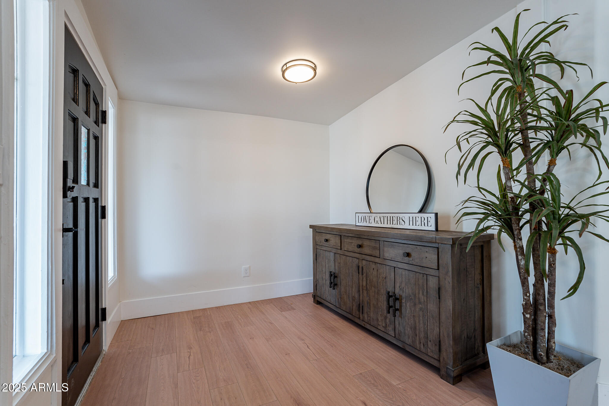 291 N WASHINGTON Street