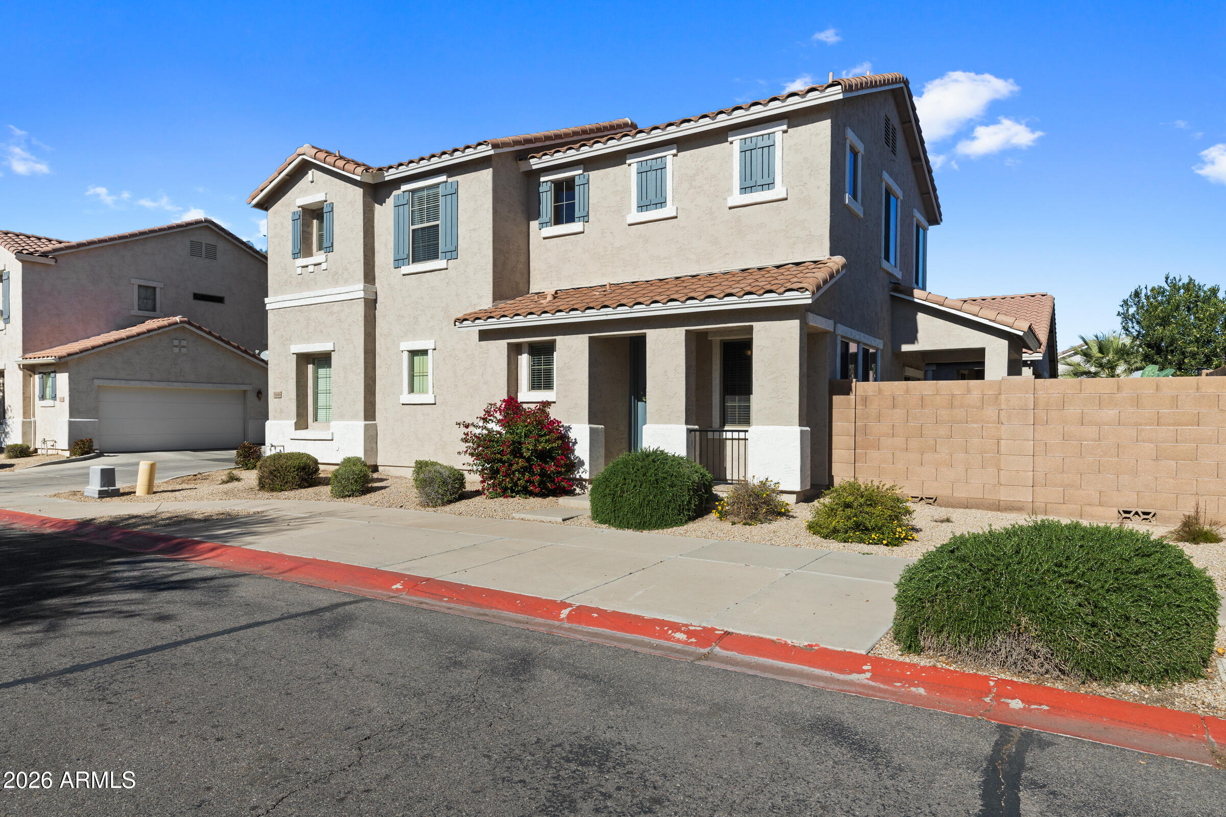 3846 E PALMER Street