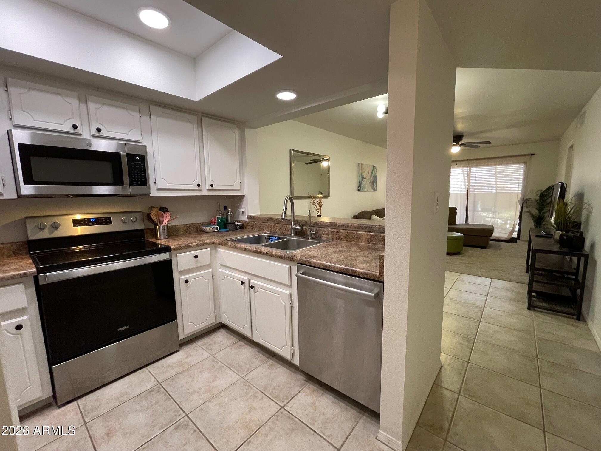 Properties 2 704 W 14TH Street