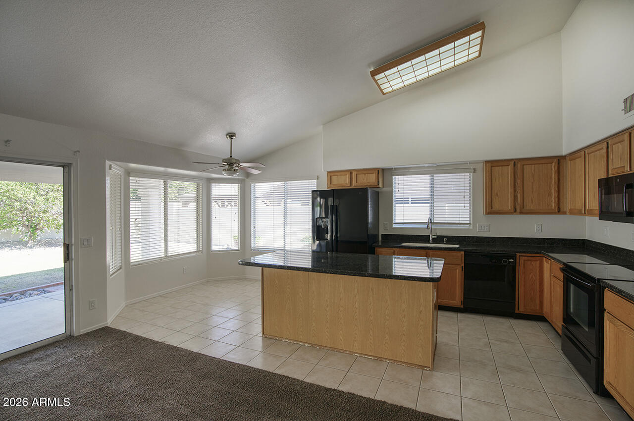 4302 E ROCK WREN Road