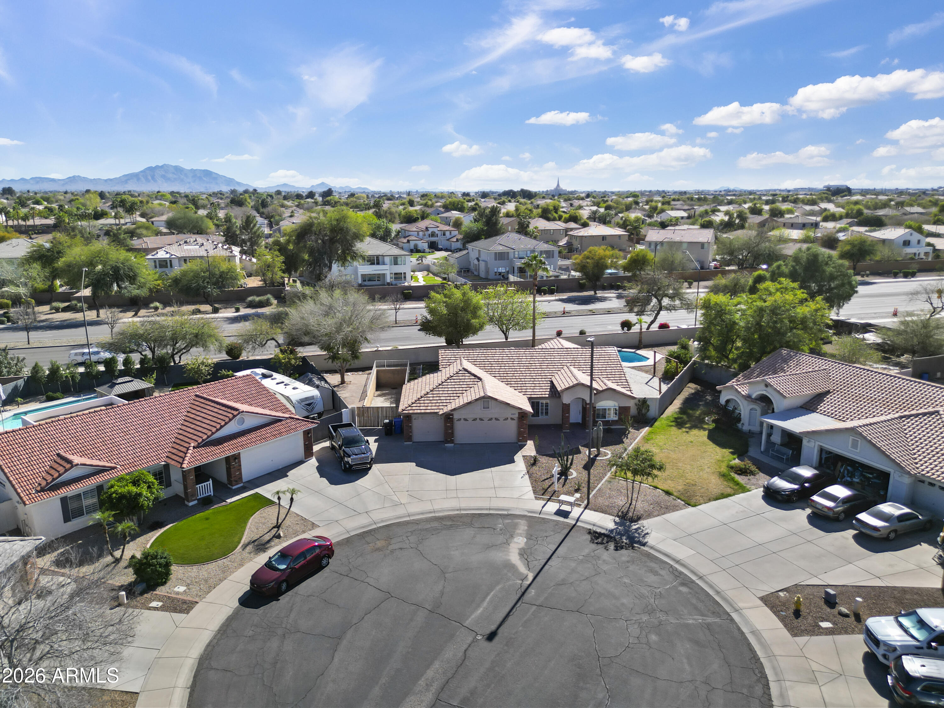 2821 E MORGAN Court