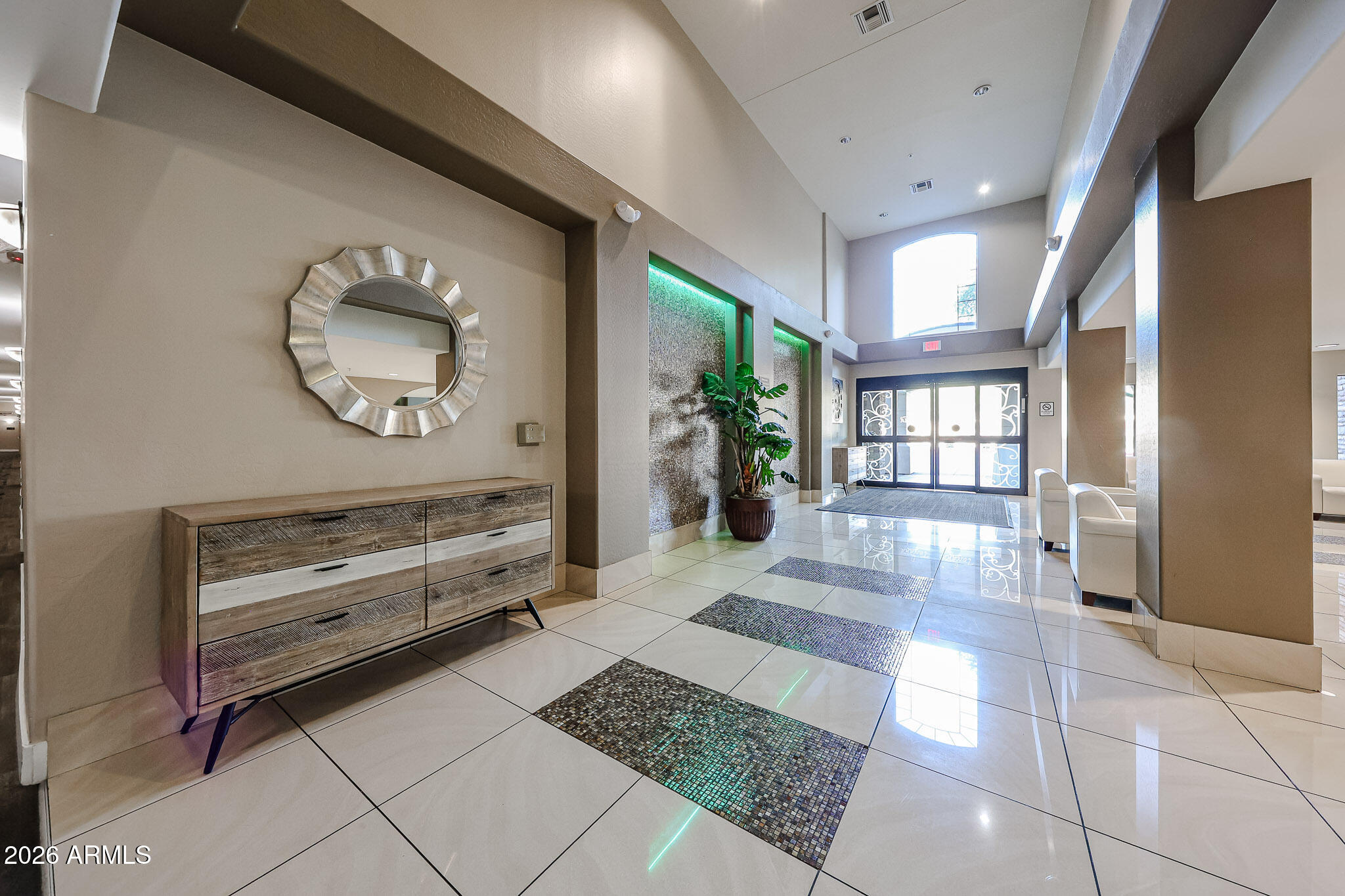 5450 E DEER VALLEY Drive 3172