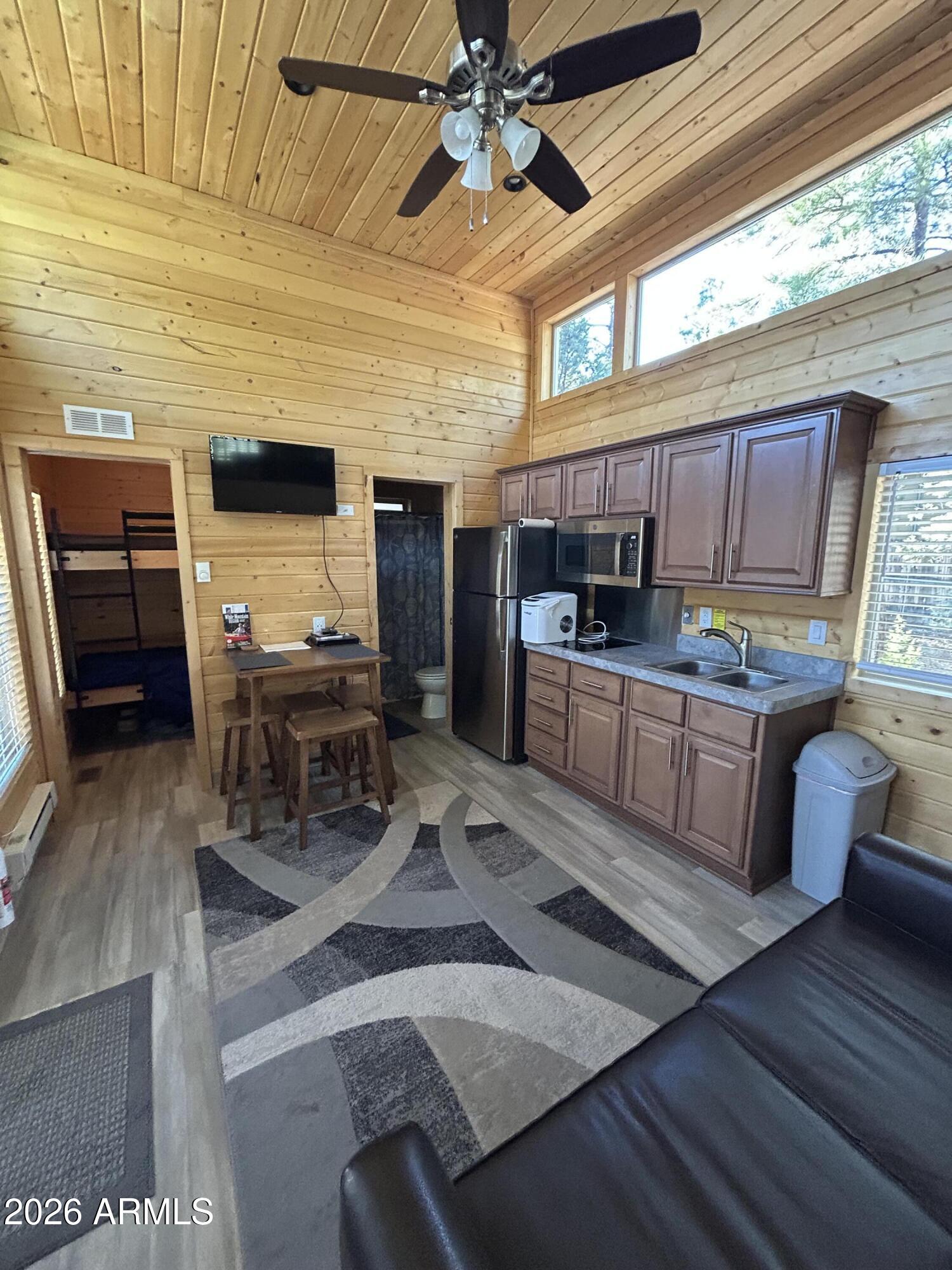 MOUNTAIN LODGES UNIT 3 PHASE 1 - Residential