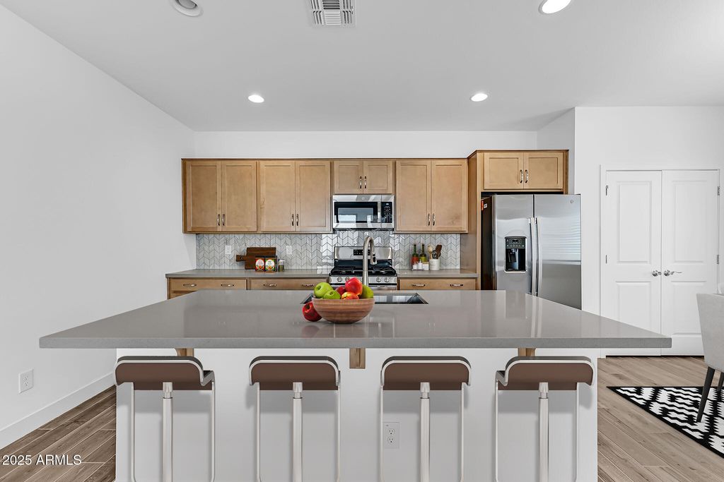 Photo of 9986 W Piccadilly Road, Avondale, AZ 85392 (MLS # 6921420)