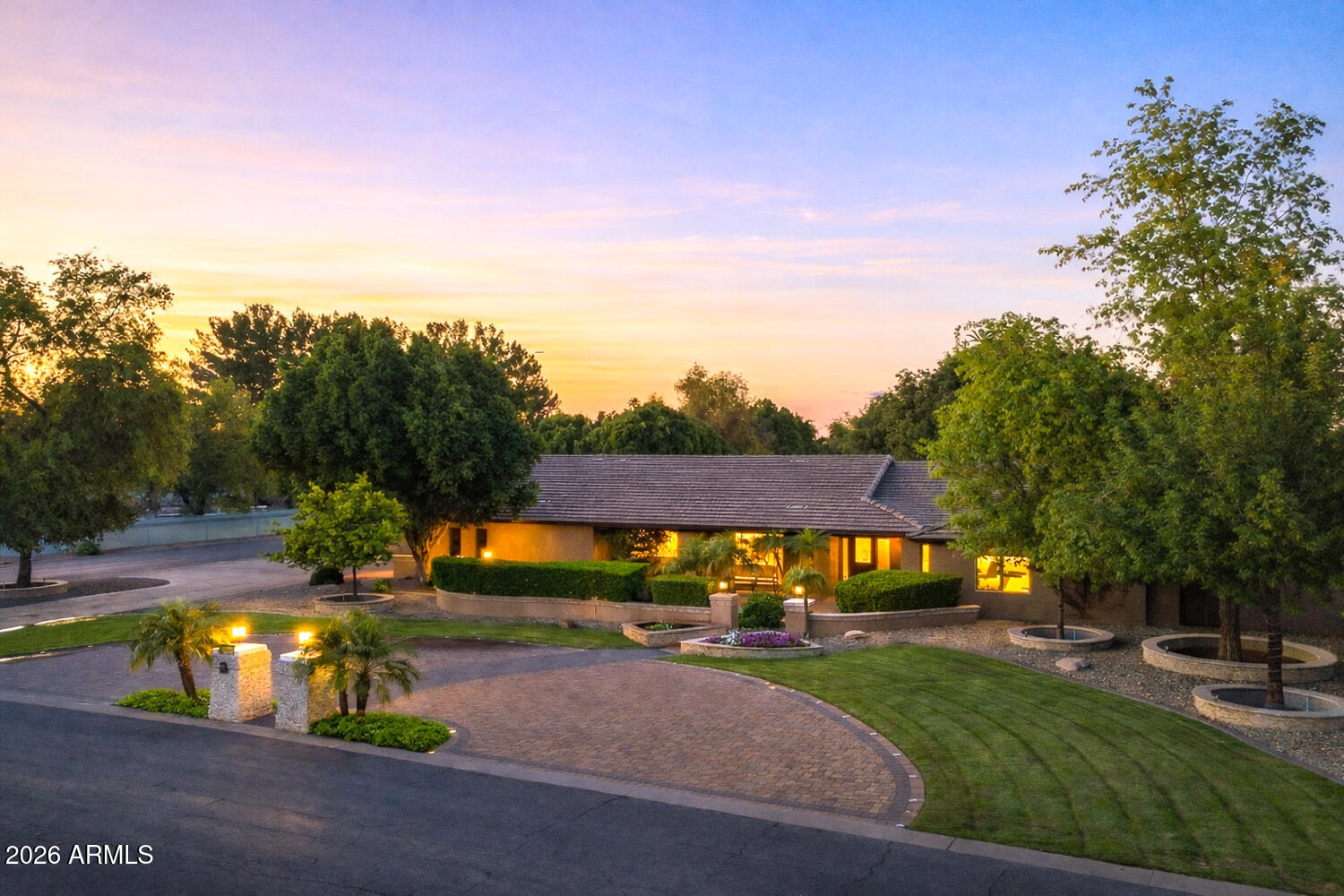 4106 E FAIRVIEW Circle