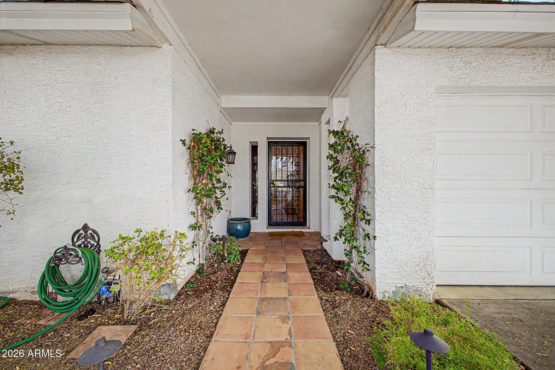 601 W FELLARS Drive