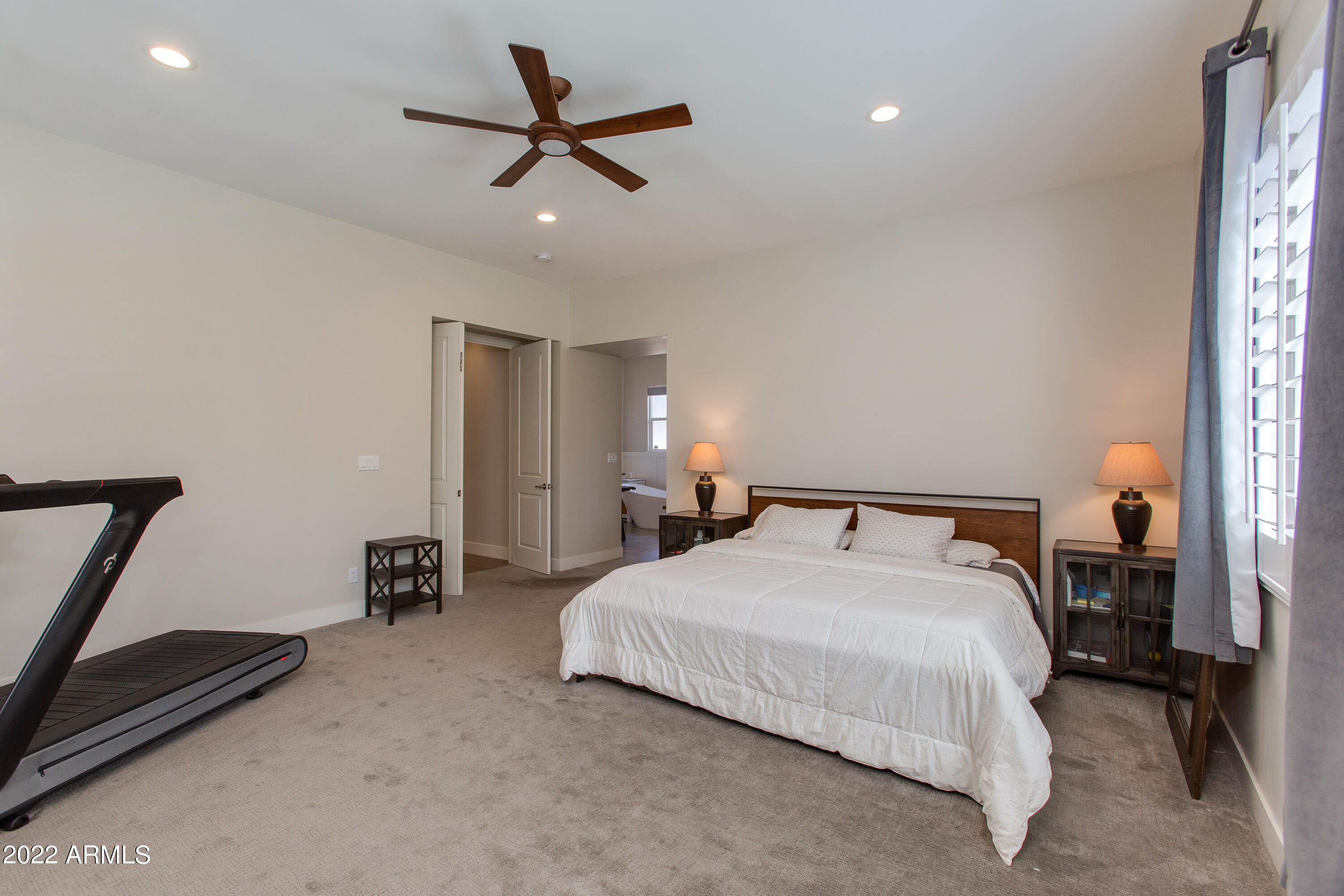 CAMELBACK VILLA - Residential