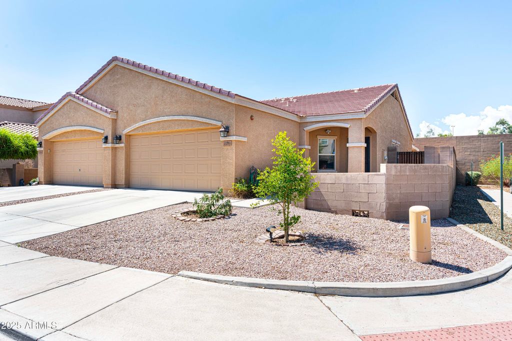 Photo of 13248 N 88th Avenue, Peoria, AZ 85381 (MLS # 6922949)