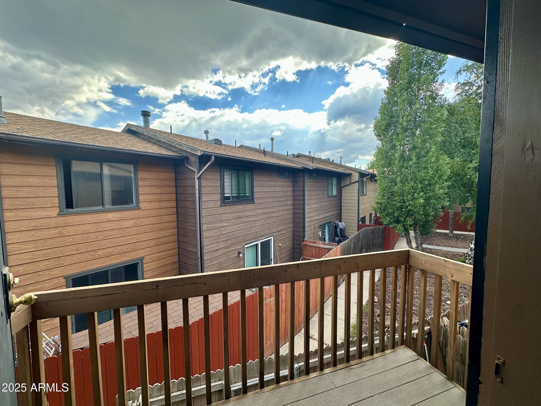 501 W SANTA FE Avenue 24