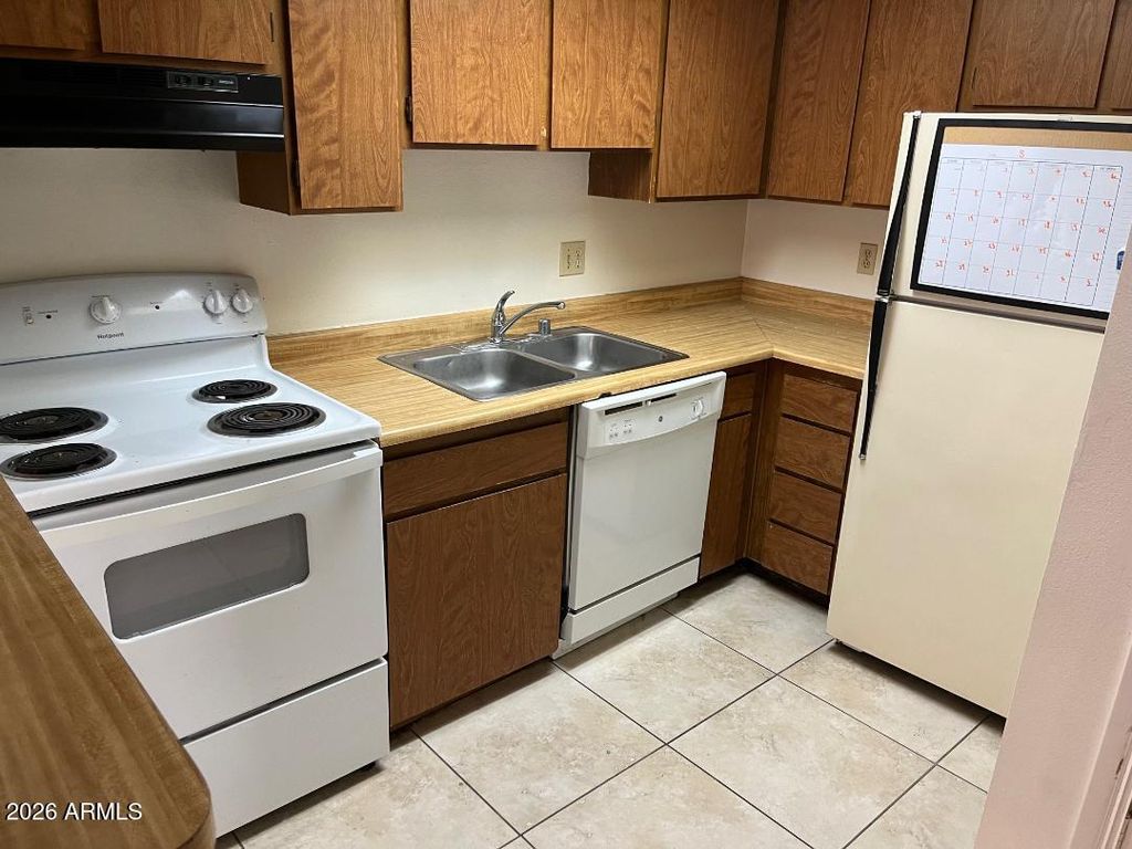 Photo of 700 W University Drive #241, Tempe, AZ 85281 (MLS # 6982820)