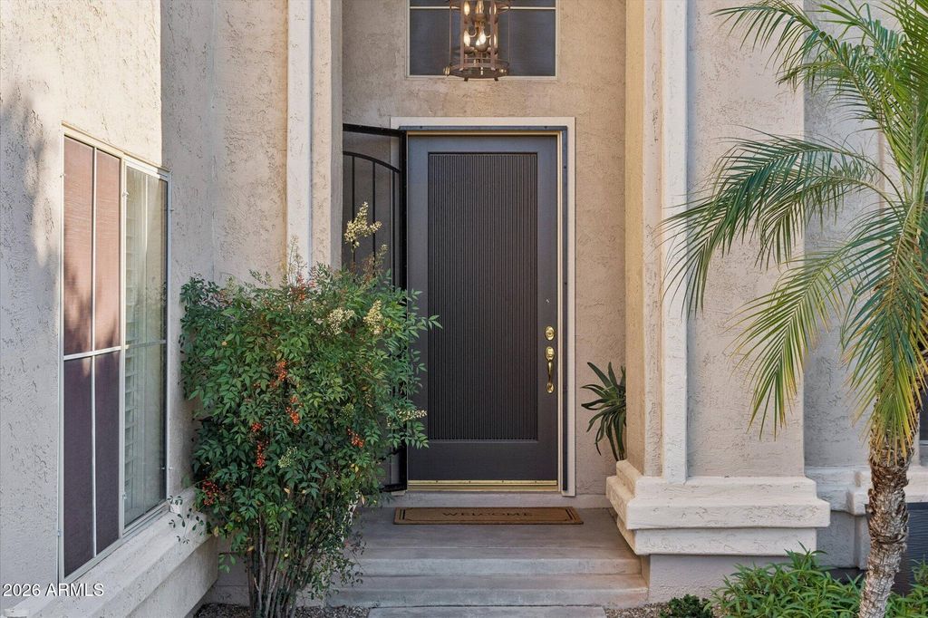 Photo of 289 E Horseshoe Avenue, Gilbert, AZ 85296 (MLS # 6998794)