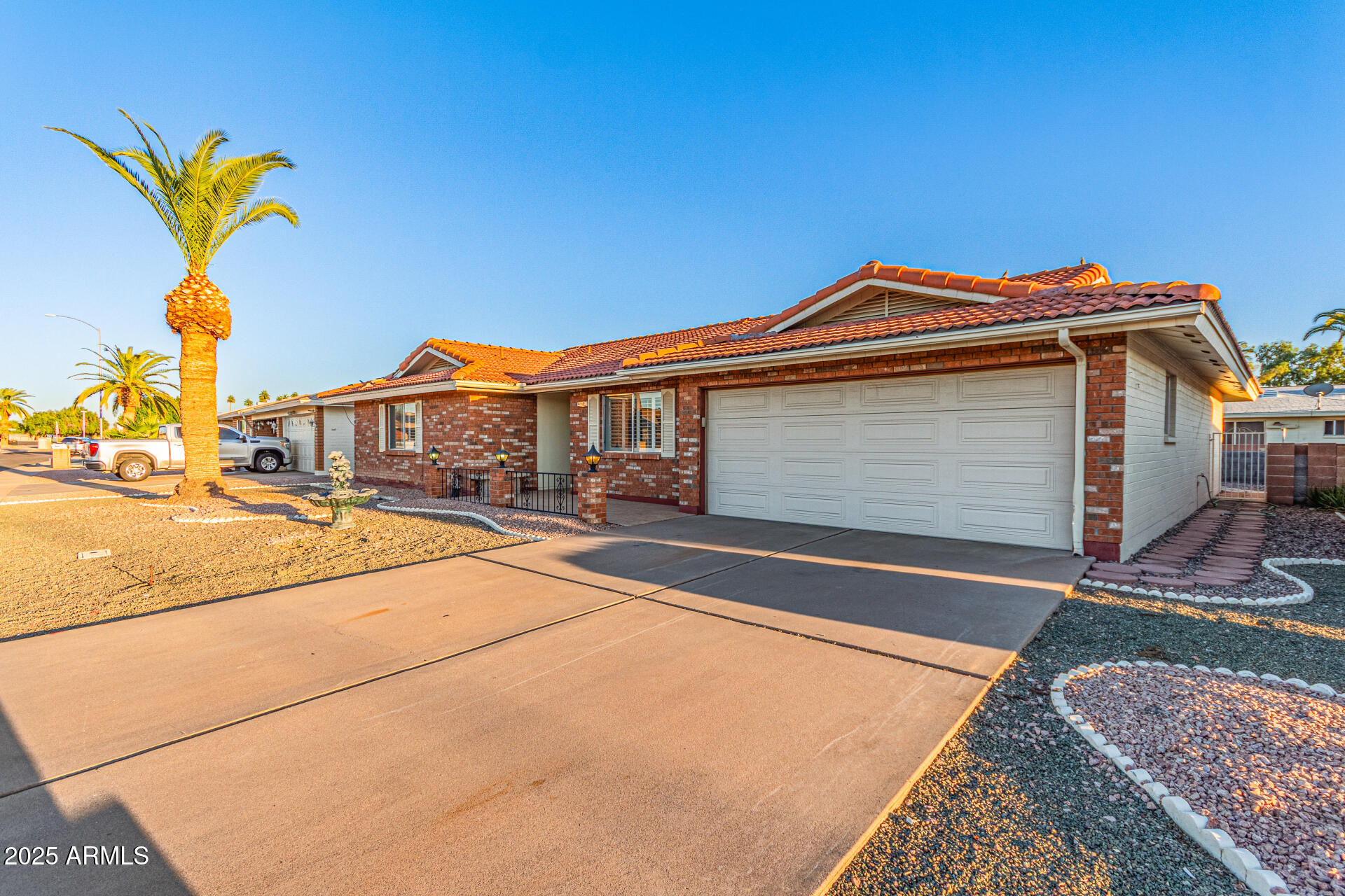 4147 E DOLPHIN Avenue