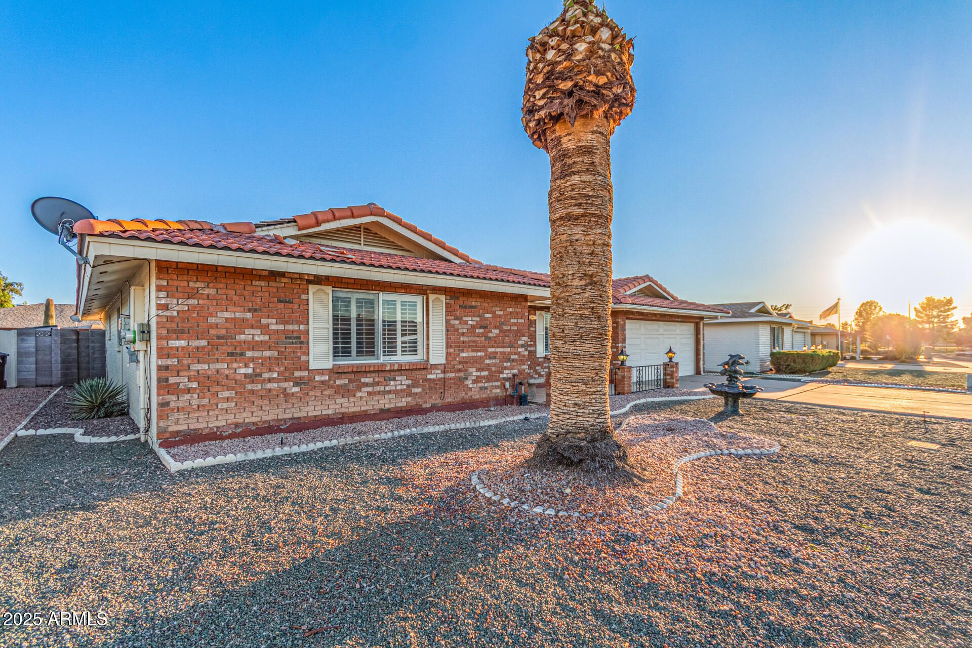 4147 E DOLPHIN Avenue