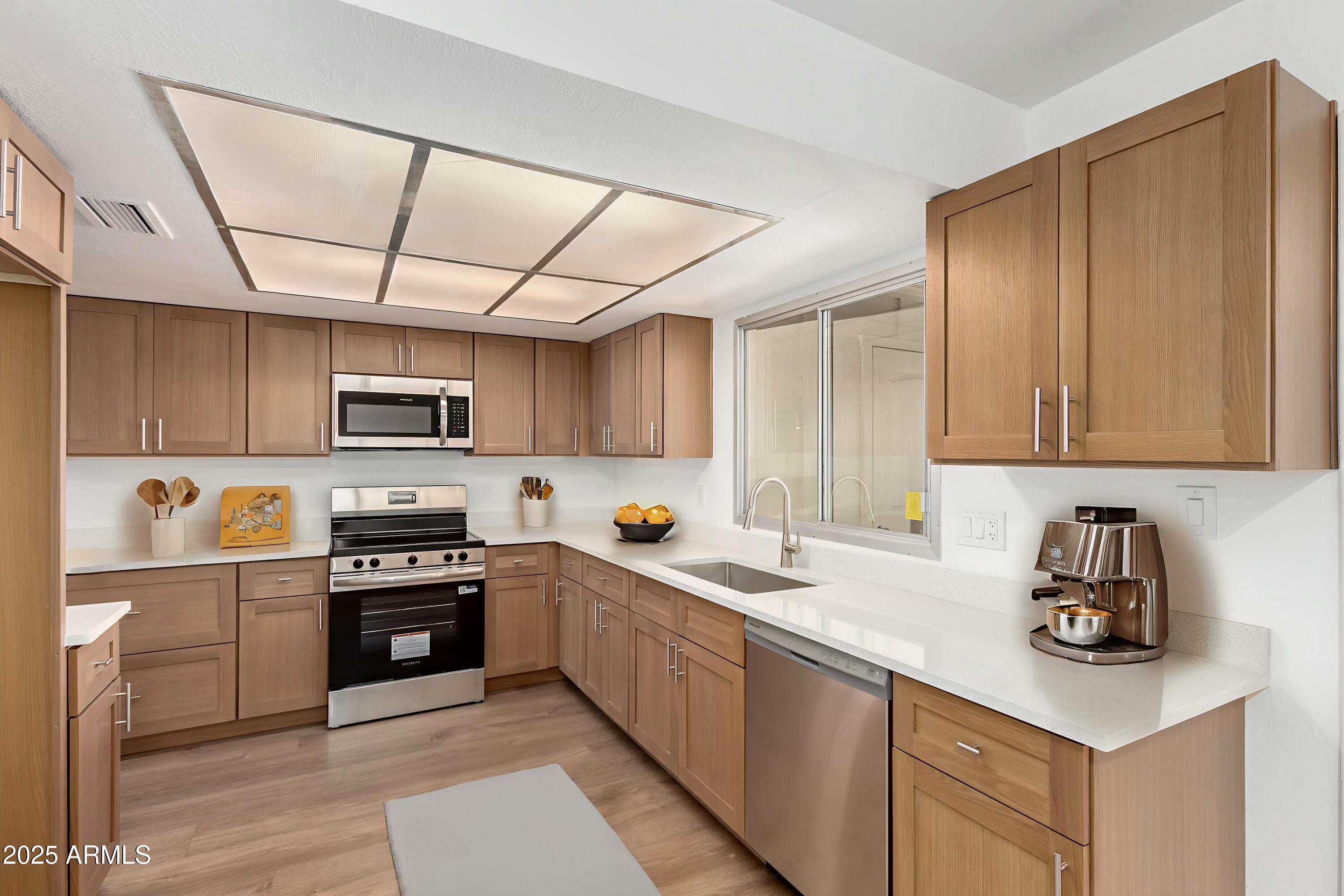 1707 W MARLETTE Avenue