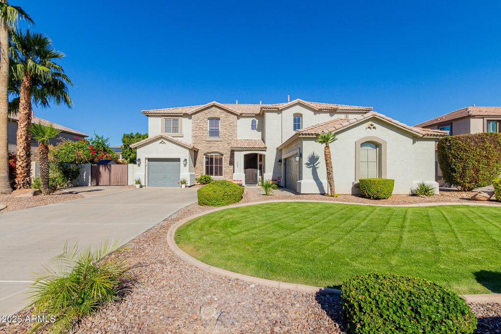 Photo of 344 E Hopkins Road, Gilbert, AZ 85296 (MLS # 6955804)
