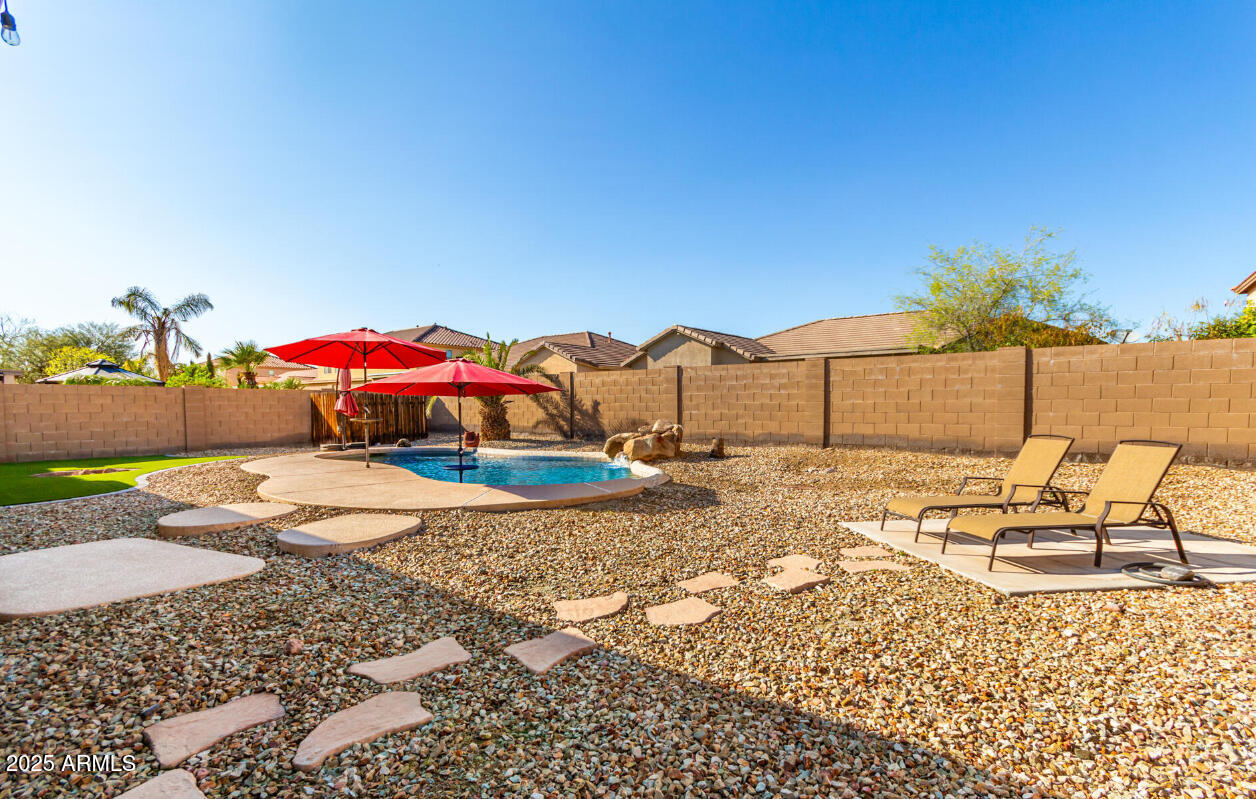 Litchfield Park, Arizona 85340, United States, 3 Bedrooms Bedrooms, ,2 BathroomsBathrooms,Residential,Pending,123704