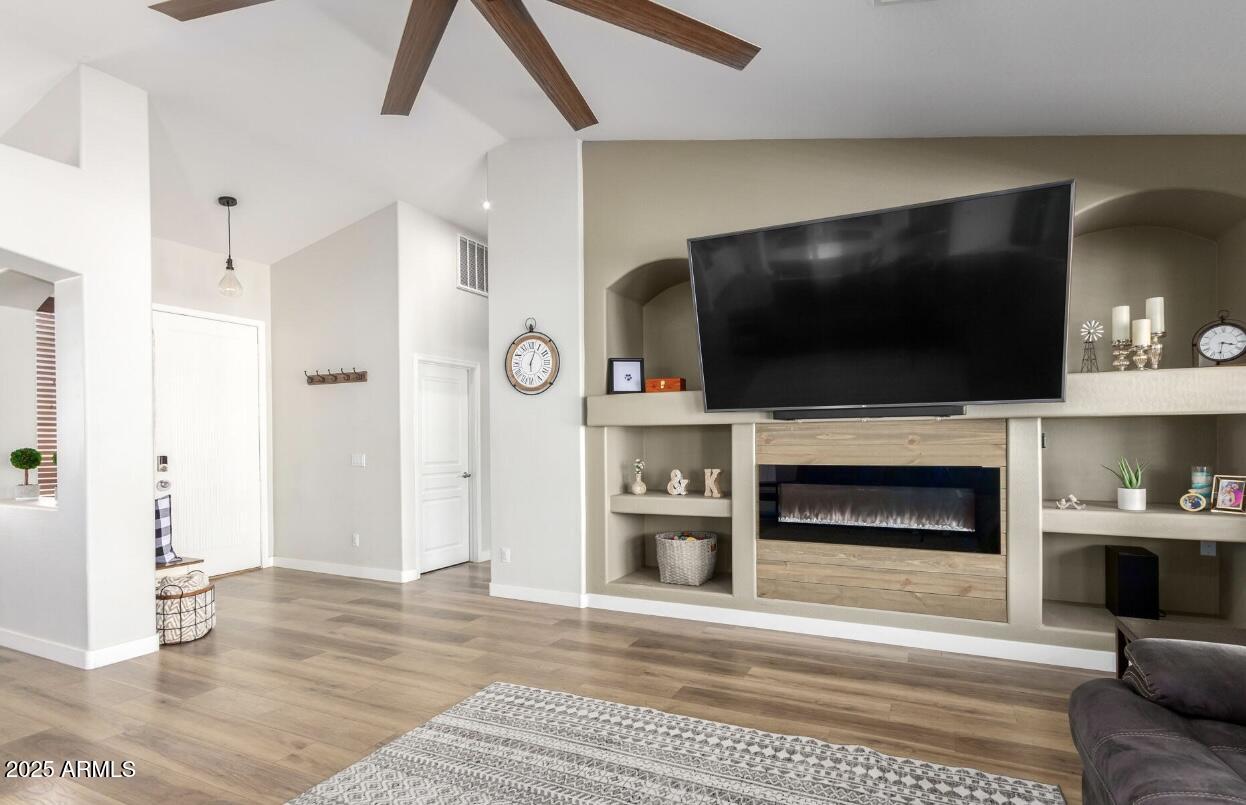 Litchfield Park, Arizona 85340, United States, 3 Bedrooms Bedrooms, ,2 BathroomsBathrooms,Residential,Pending,123704