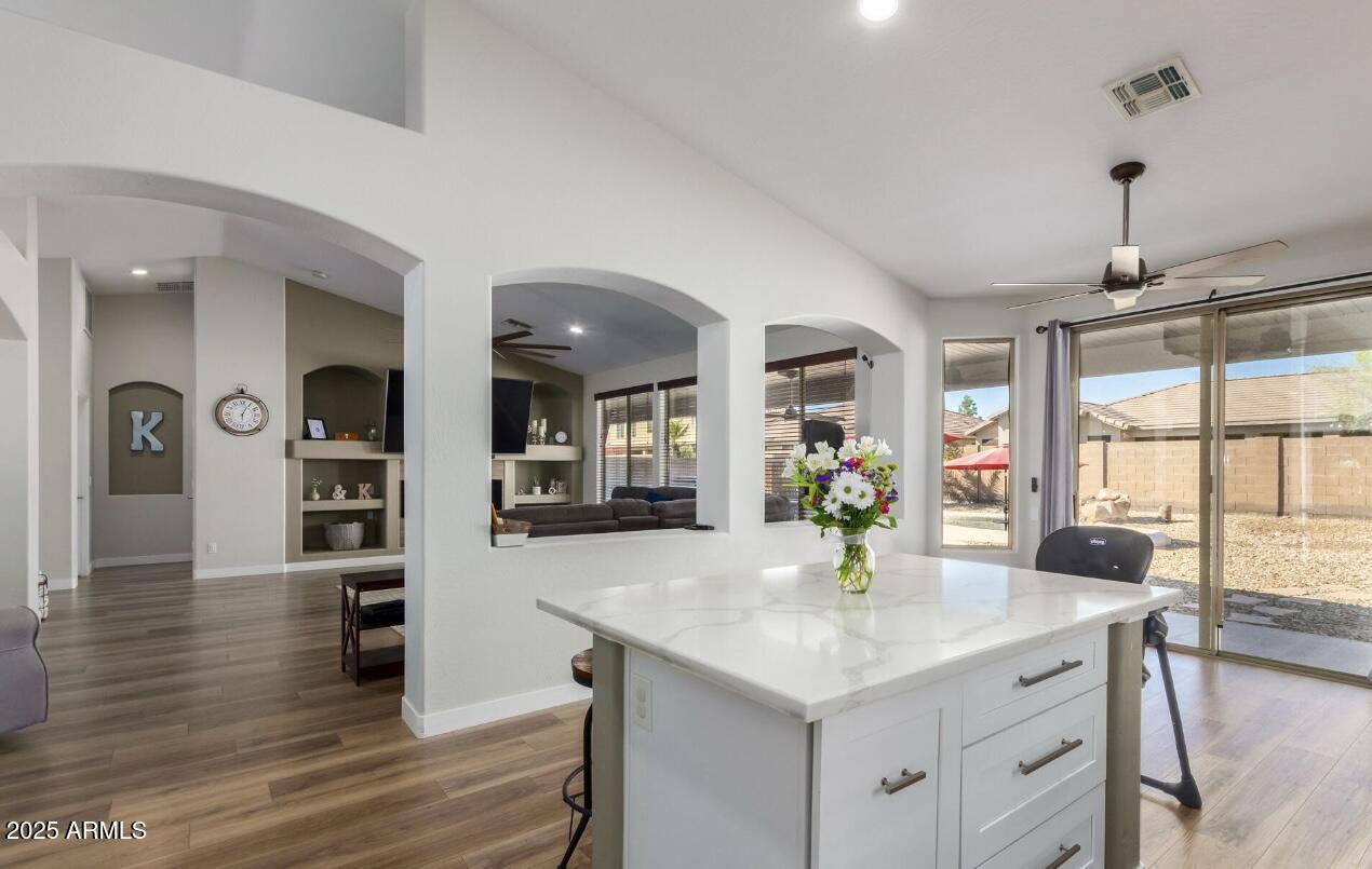 Litchfield Park, Arizona 85340, United States, 3 Bedrooms Bedrooms, ,2 BathroomsBathrooms,Residential,Pending,123704