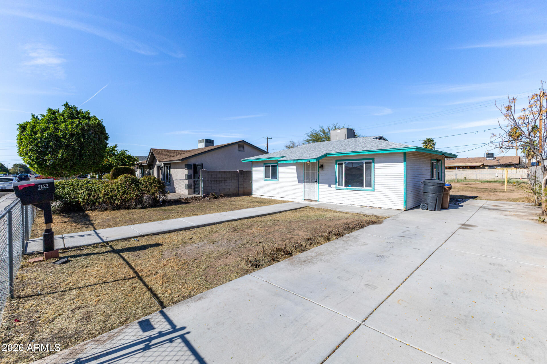 9152 W GARFIELD Street