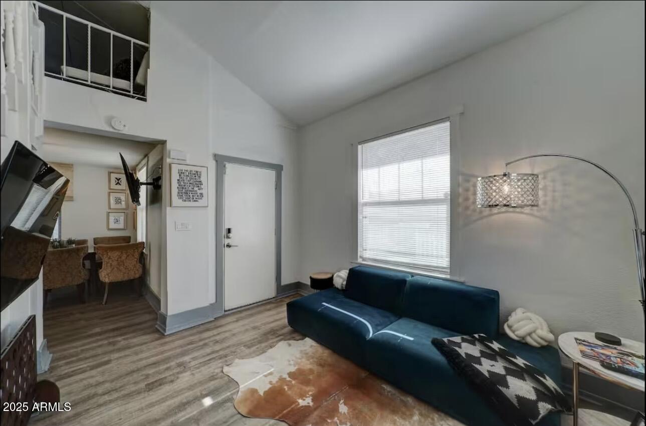 714 E McKinley Street