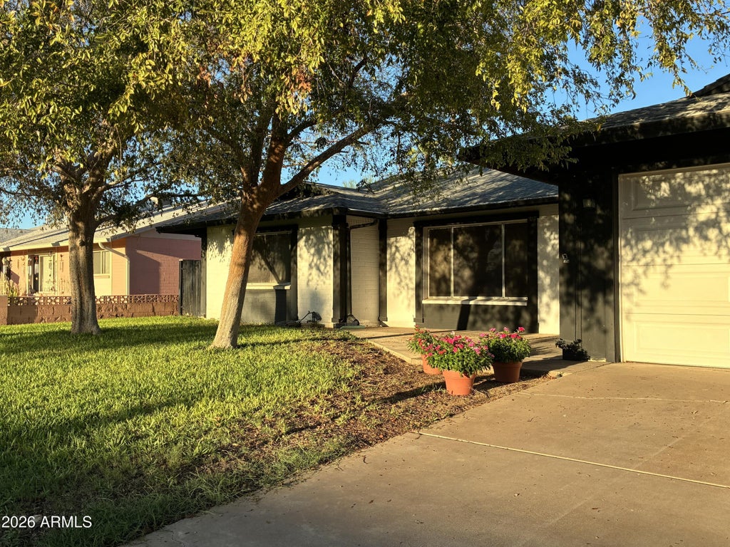 Photo of 14231 N 51st Drive, Glendale, AZ 85306 (MLS # 7080285)