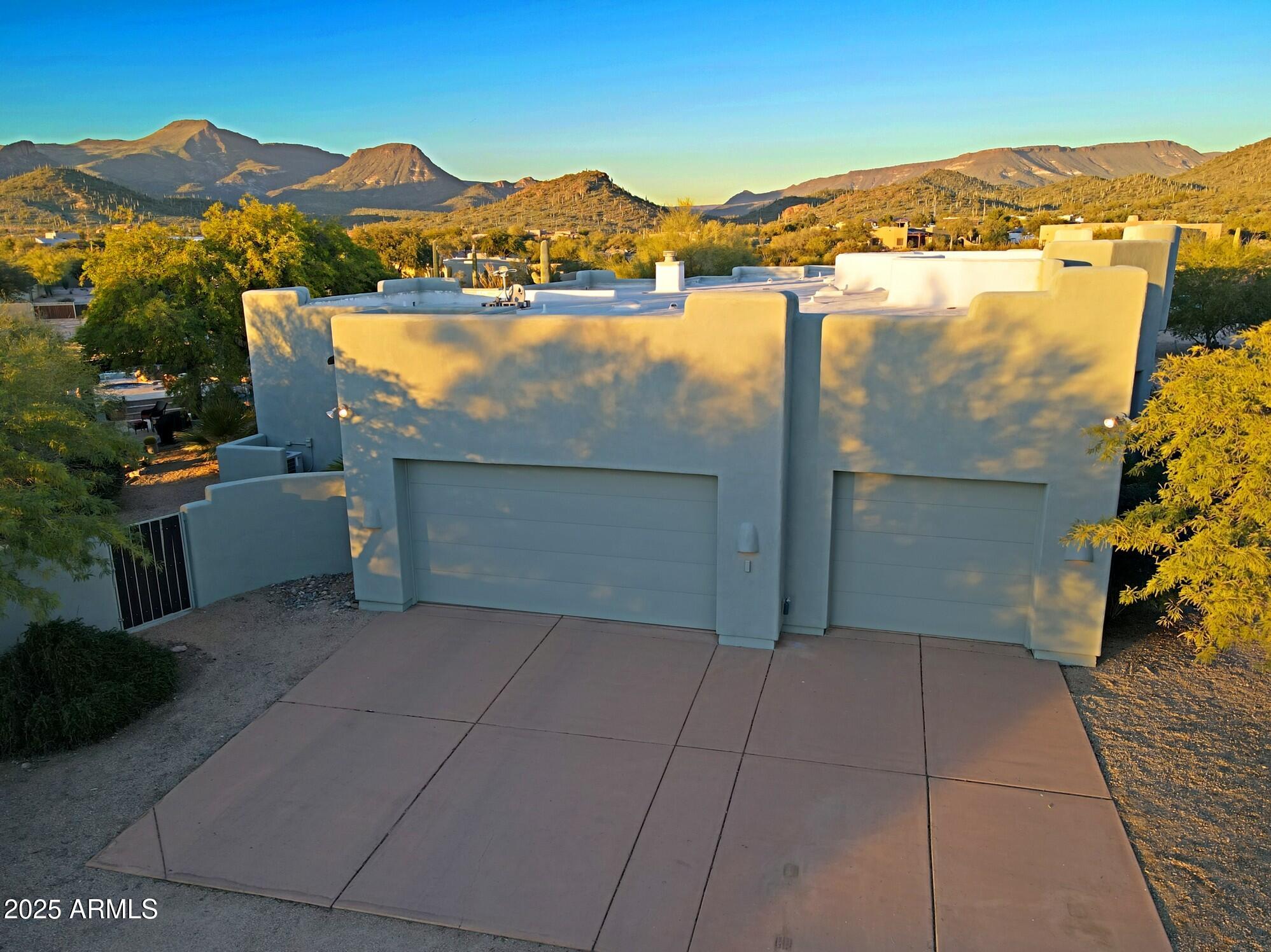 41840 N SPUR CROSS Road