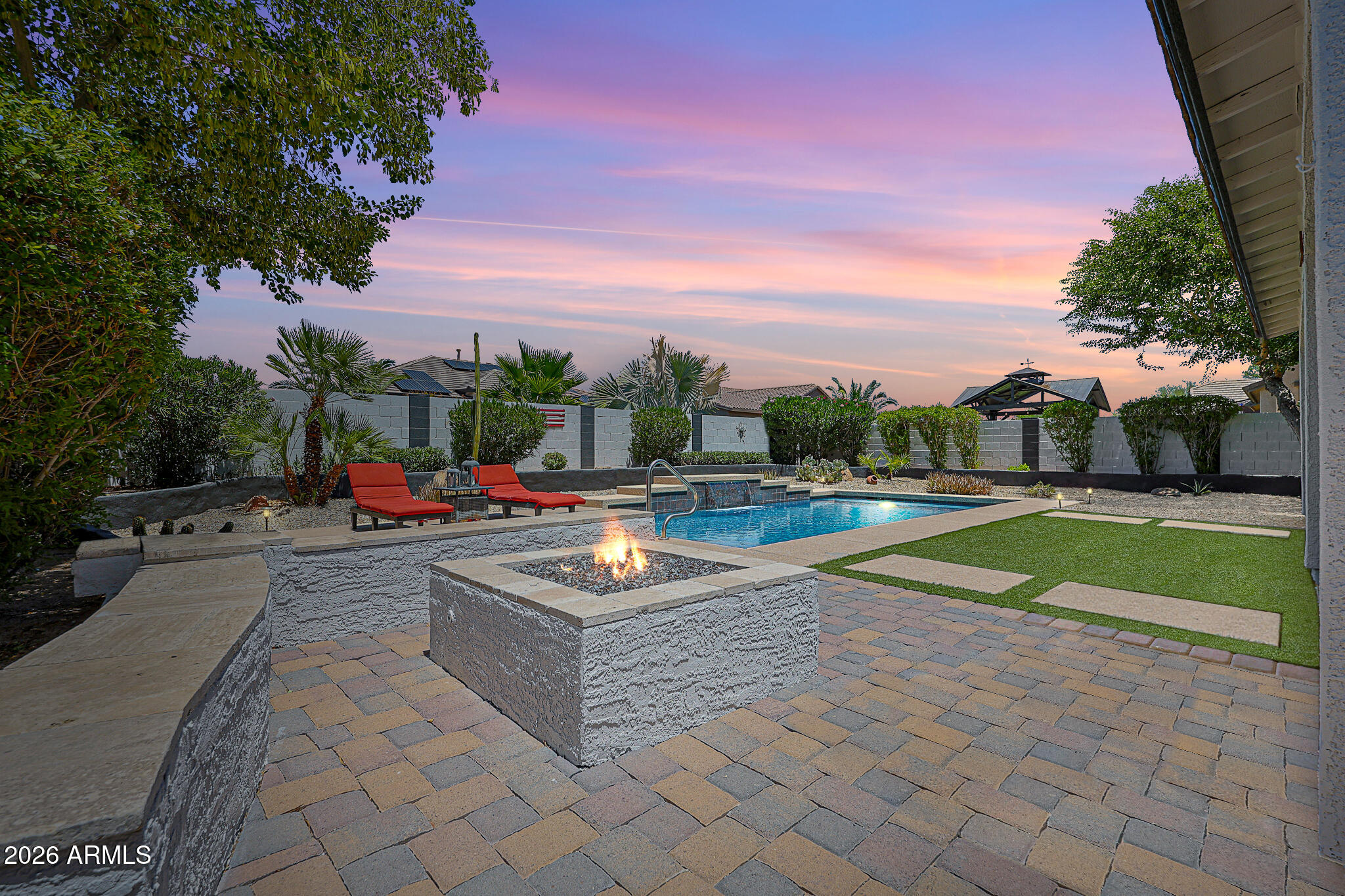 18140 W BUCKHORN Drive