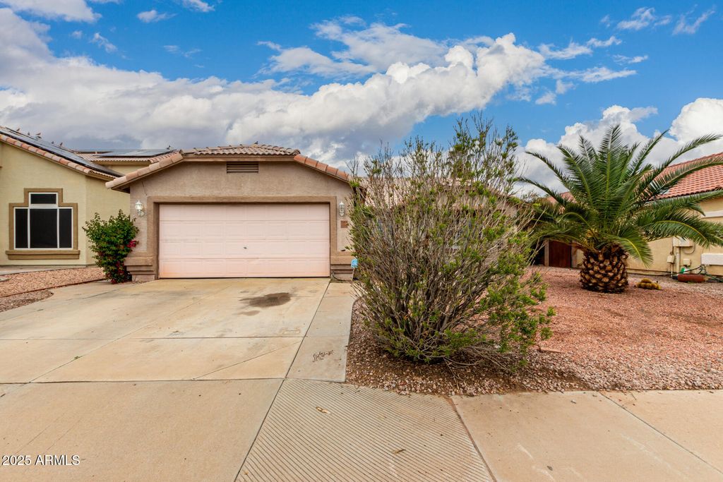 Photo of 11614 W Palm Lane, Avondale, AZ 85392 (MLS # 6951008)
