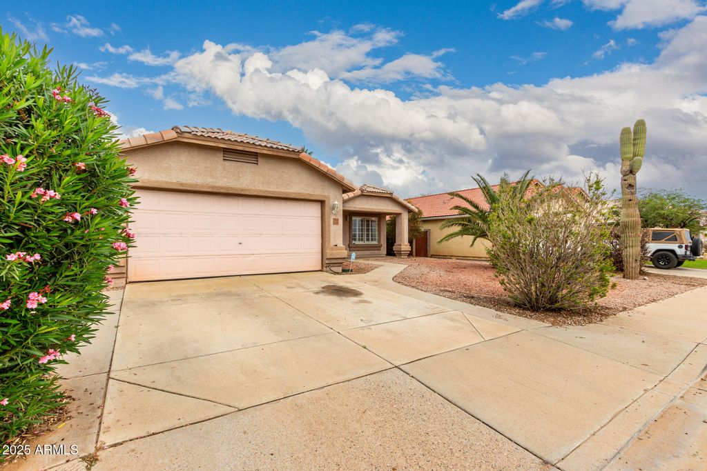 Photo of 11614 W Palm Lane, Avondale, AZ 85392 (MLS # 6951008)