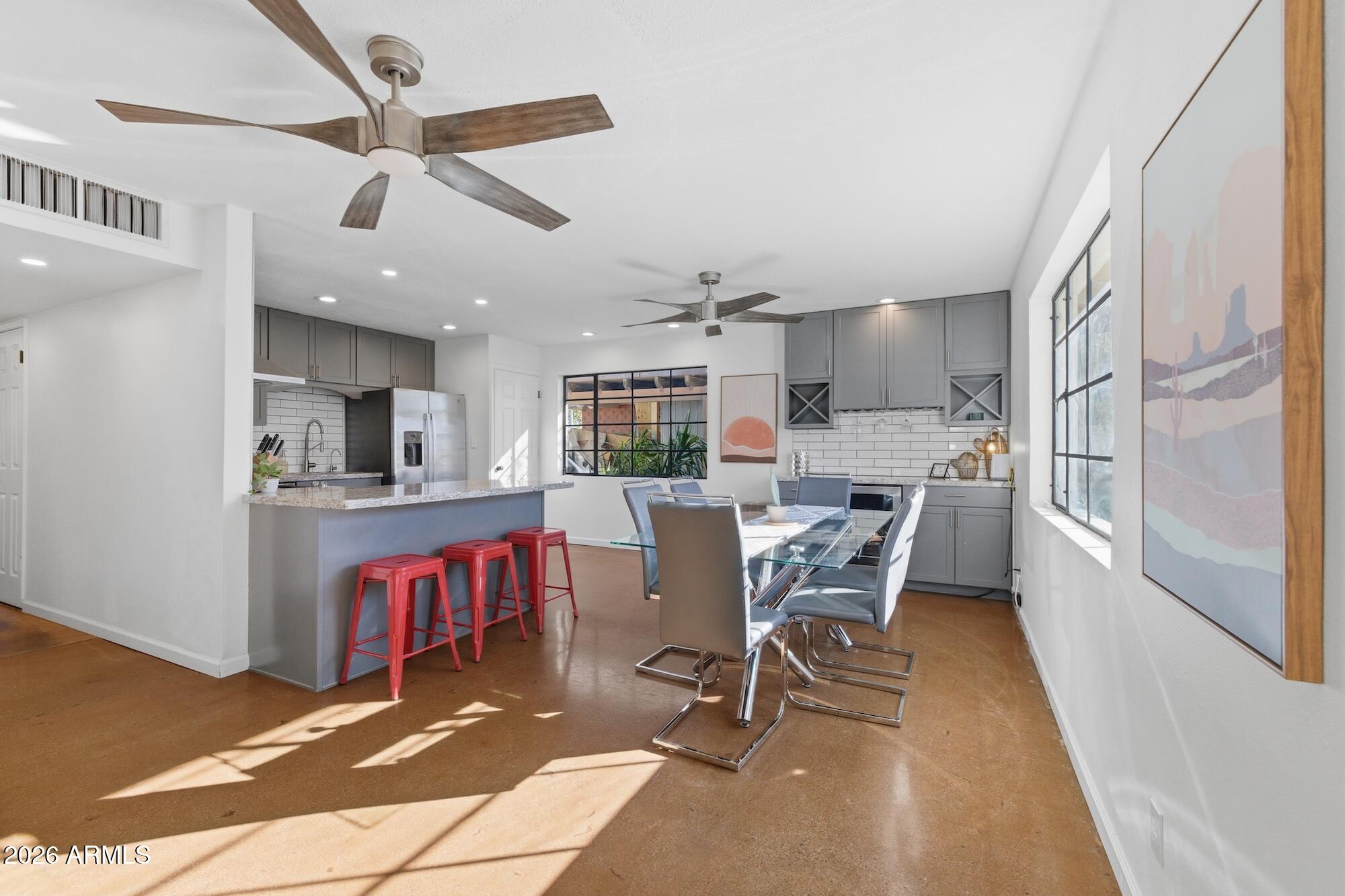 8335 E WELDON Avenue