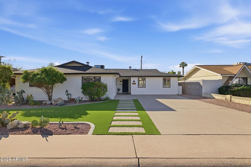 Photo of 8335 E Weldon Avenue, Scottsdale, AZ 85251 (MLS # 6971925)