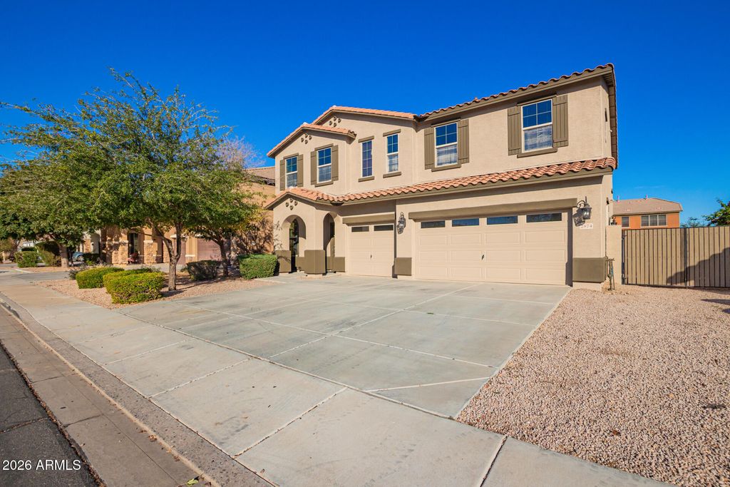 Photo of 2874 E Isaiah Avenue, Gilbert, AZ 85298 (MLS # 6970268)