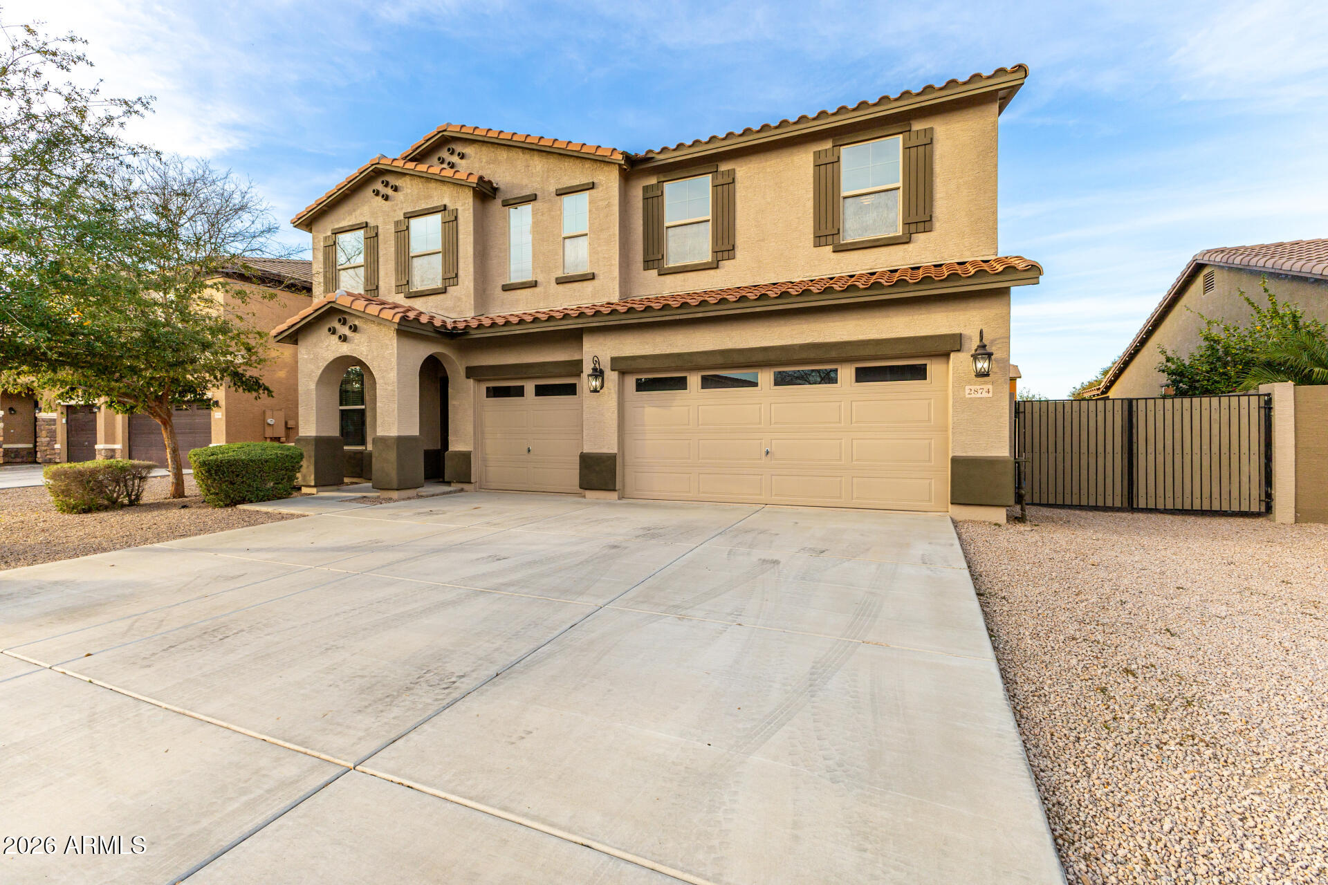 2874 E ISAIAH Avenue