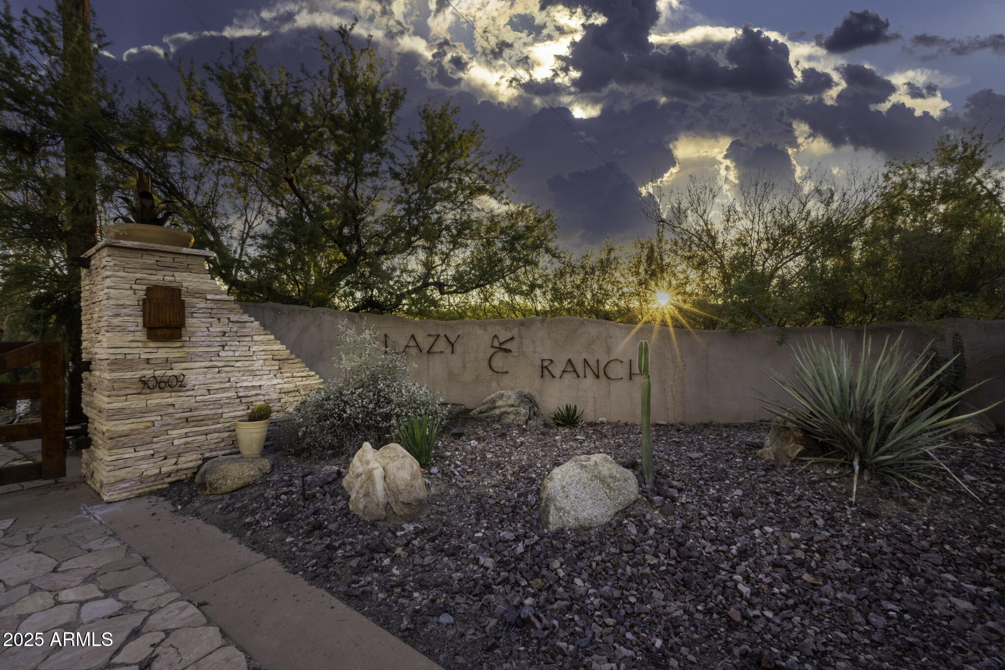 Lazy RC Ranch, Historic Brill Ranch on the Hassayampa River, Bordering the Nature Conservancy - Residential